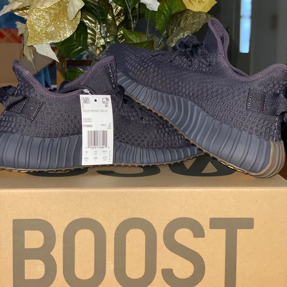 Yeezy boost cinders 350